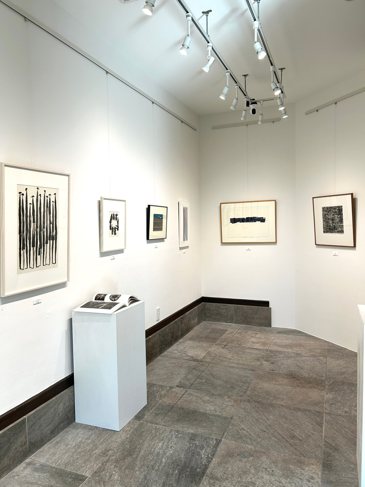 現代作家版画展の光景全体